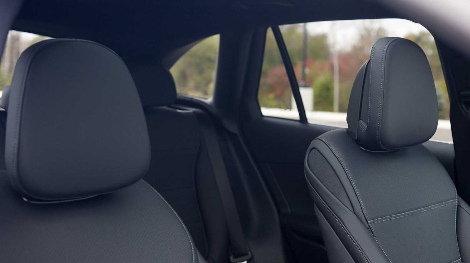 Thumbnail: 2026 Mercedes-Benz GLC - 17