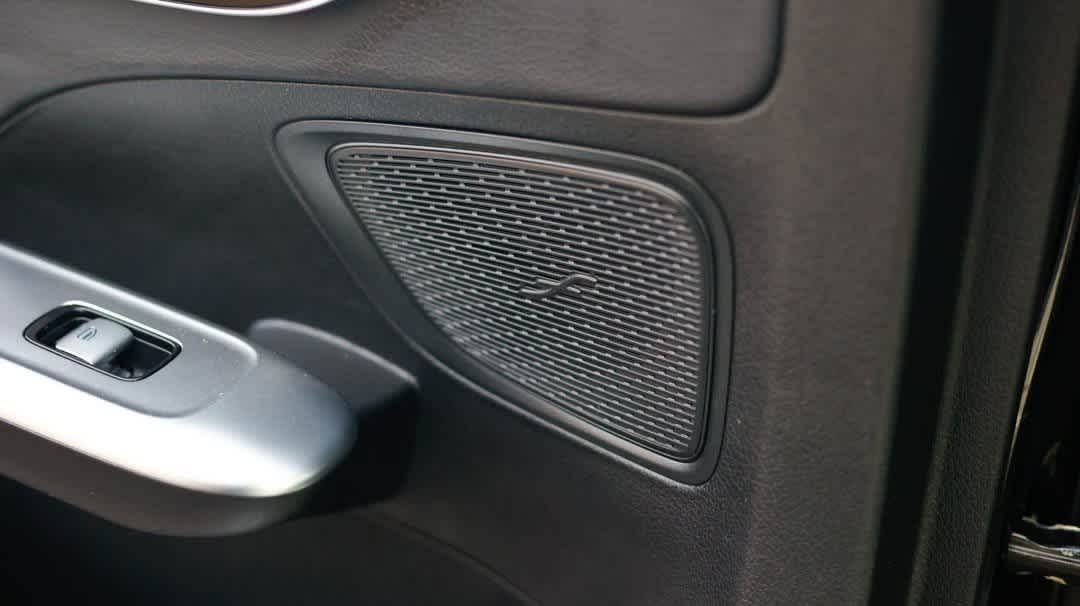 Thumbnail: 2025 Mercedes-Benz C-Class - 31