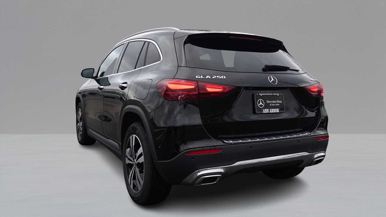 Thumbnail: 2026 Mercedes-Benz GLA - 7