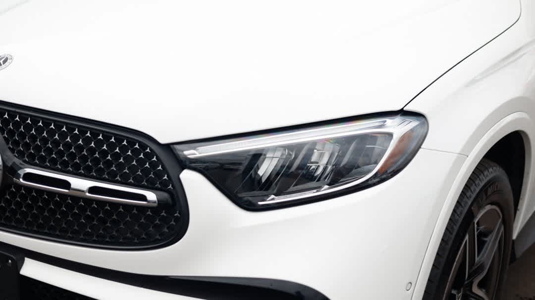 Thumbnail: 2025 Mercedes-Benz GLC - 10