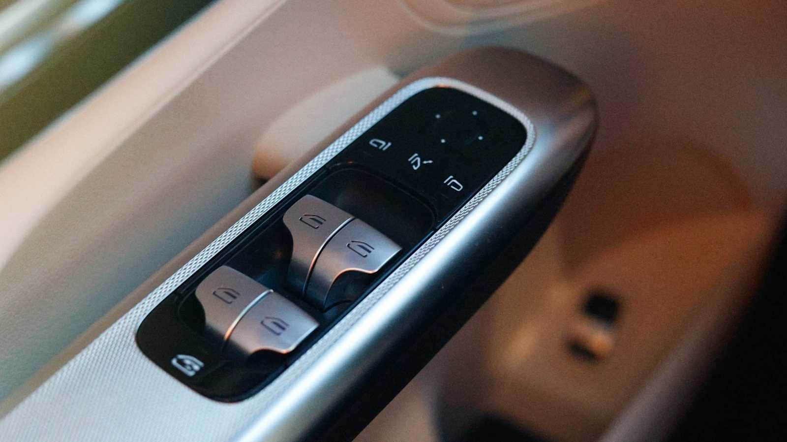 Thumbnail: 2026 Mercedes-Benz GLC - 14