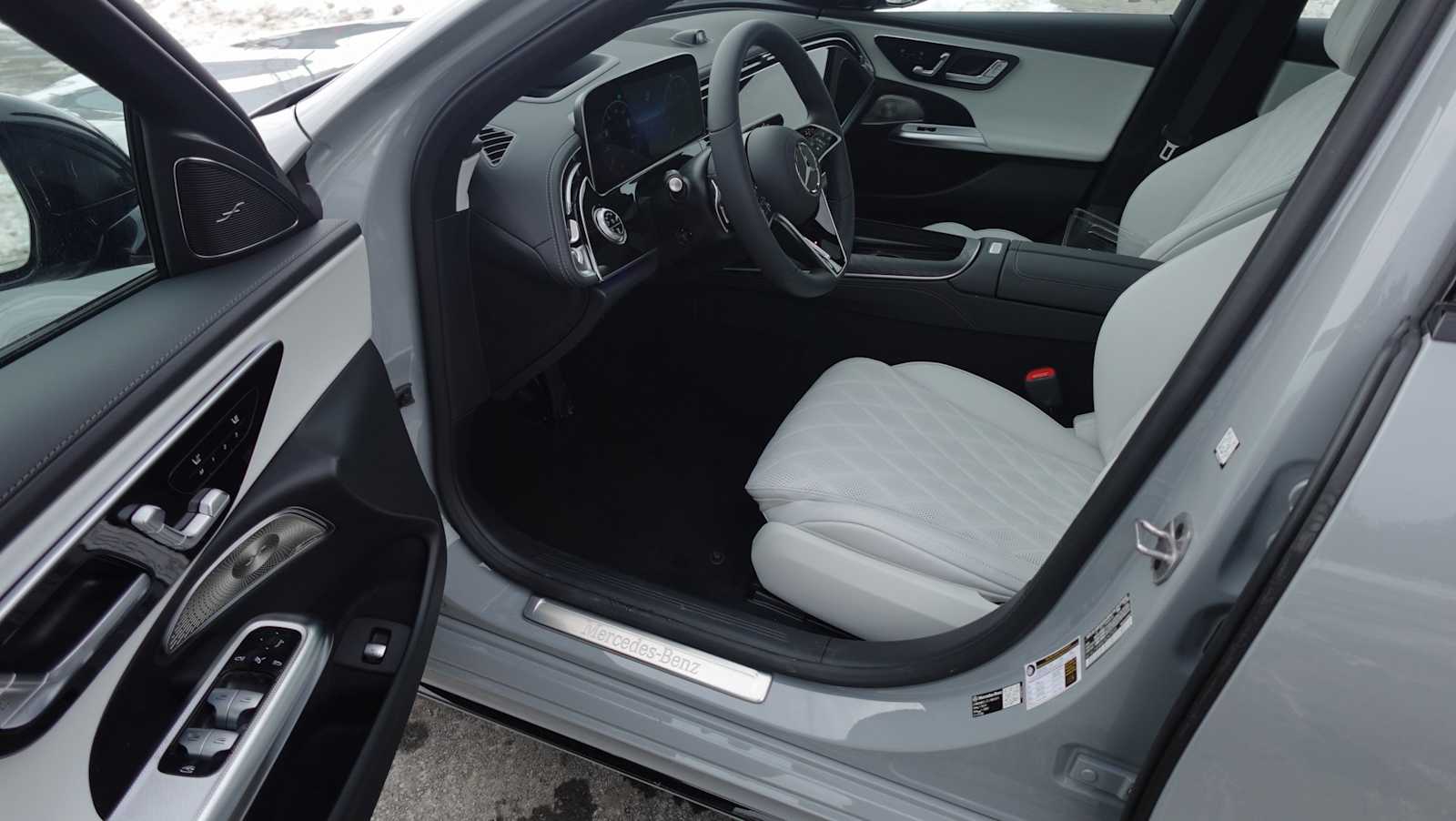 Thumbnail: 2026 Mercedes-Benz E-Class - 21