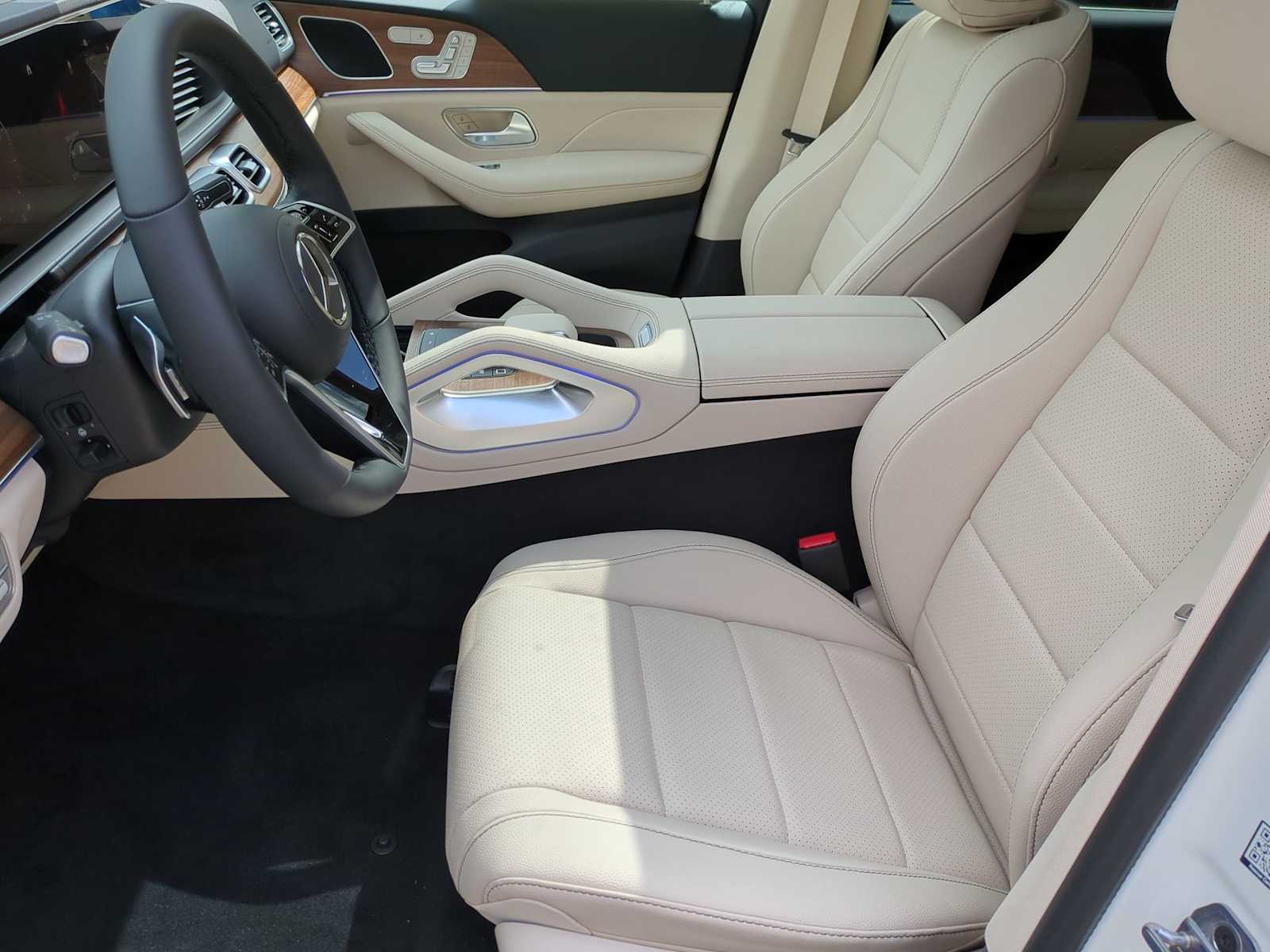 Thumbnail: 2025 Mercedes-Benz GLE - 16