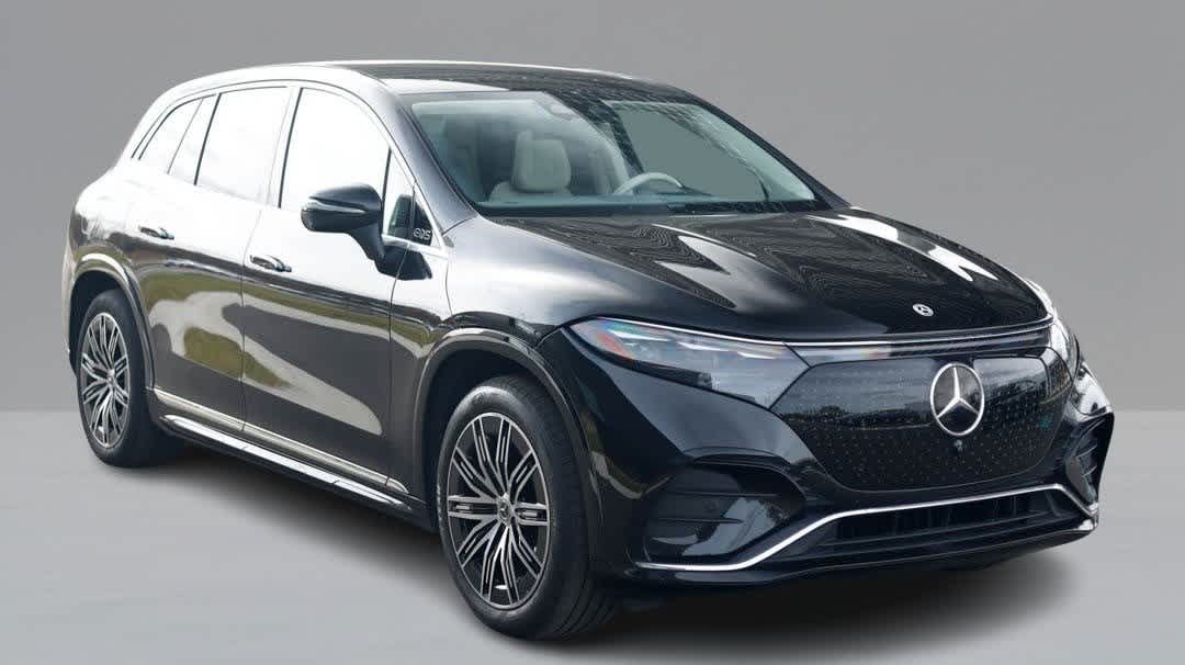 2023 Mercedes Benz EQS SUV 450 4MATIC photo 3