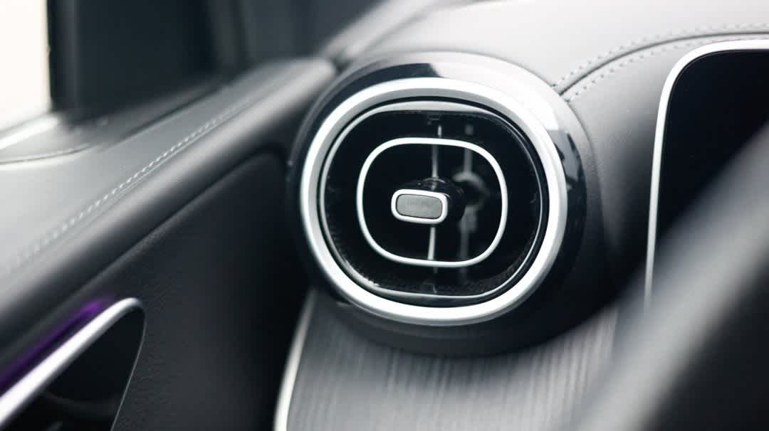 Thumbnail: 2025 Mercedes-Benz GLC - 27