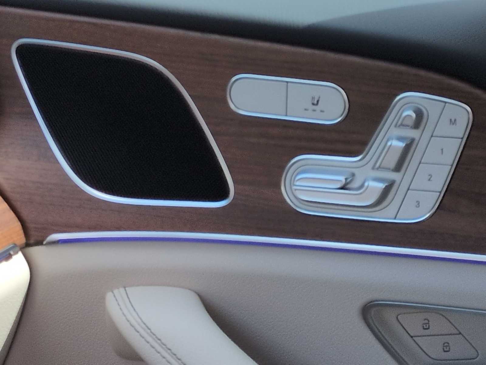 Thumbnail: 2026 Mercedes-Benz GLE - 32