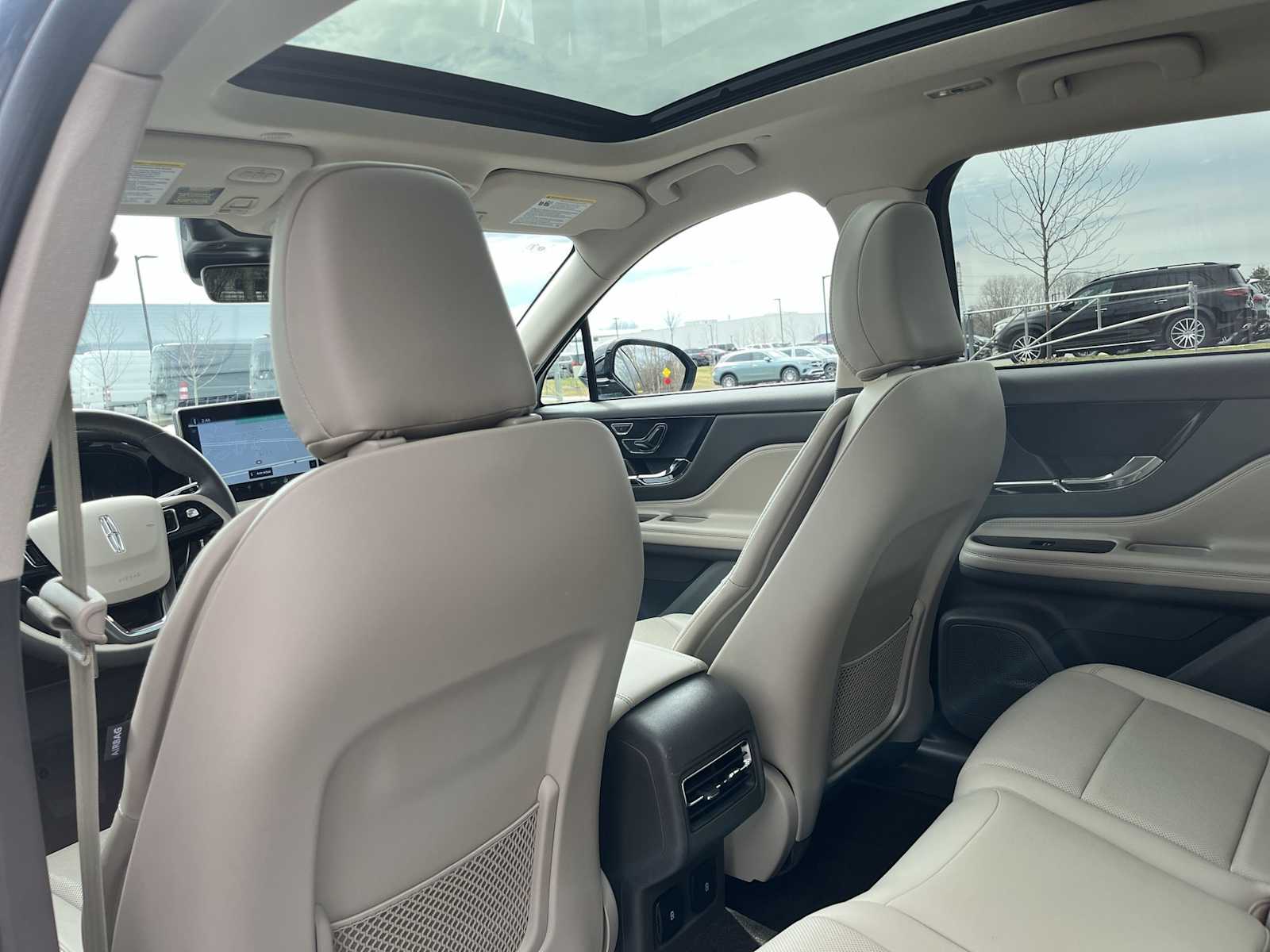 Thumbnail: 2024 Lincoln Corsair - 29