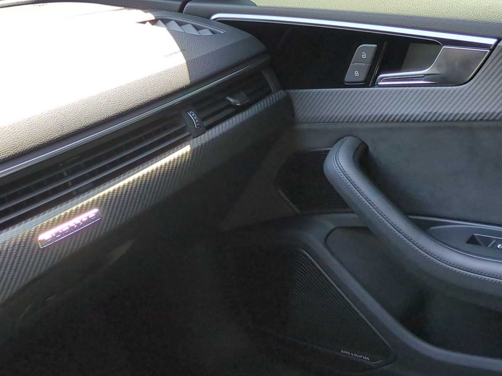 Thumbnail: 2023 Audi RS 5 - 40