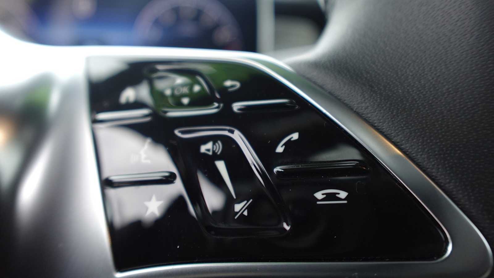 Thumbnail: 2026 Mercedes-Benz GLC - 35