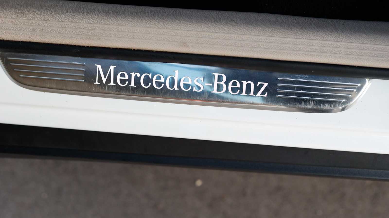Thumbnail: 2022 Mercedes-Benz GLC - 12
