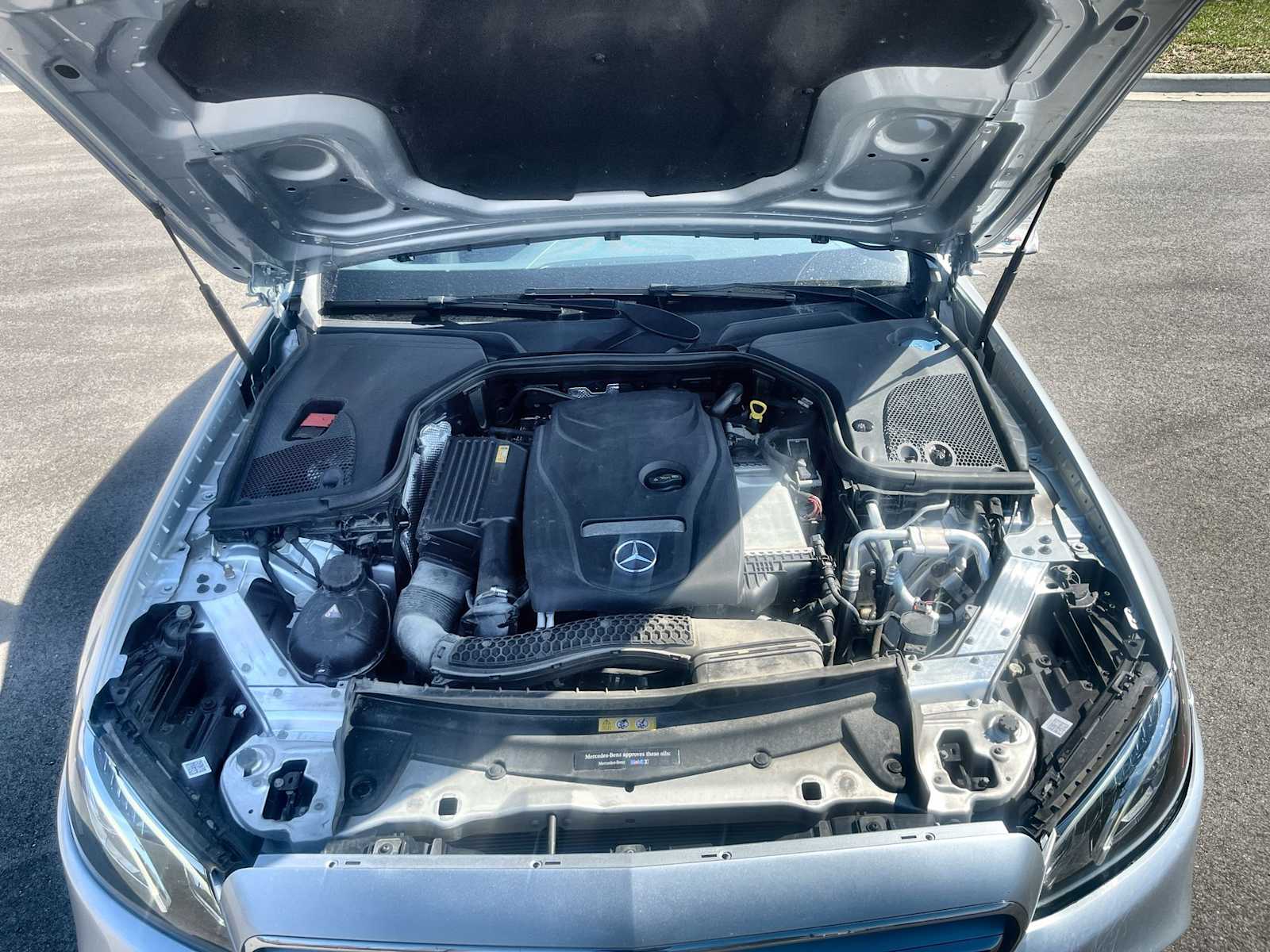 Thumbnail: 2017 Mercedes-Benz E-Class - 16