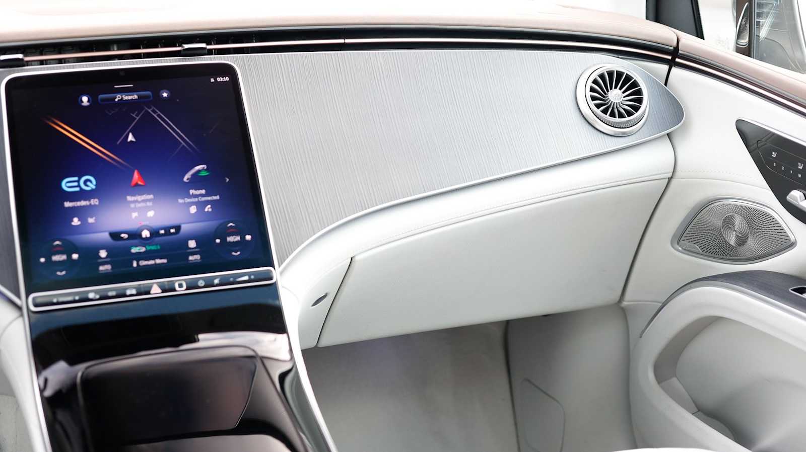 Thumbnail: 2023 Mercedes-Benz EQS - 18