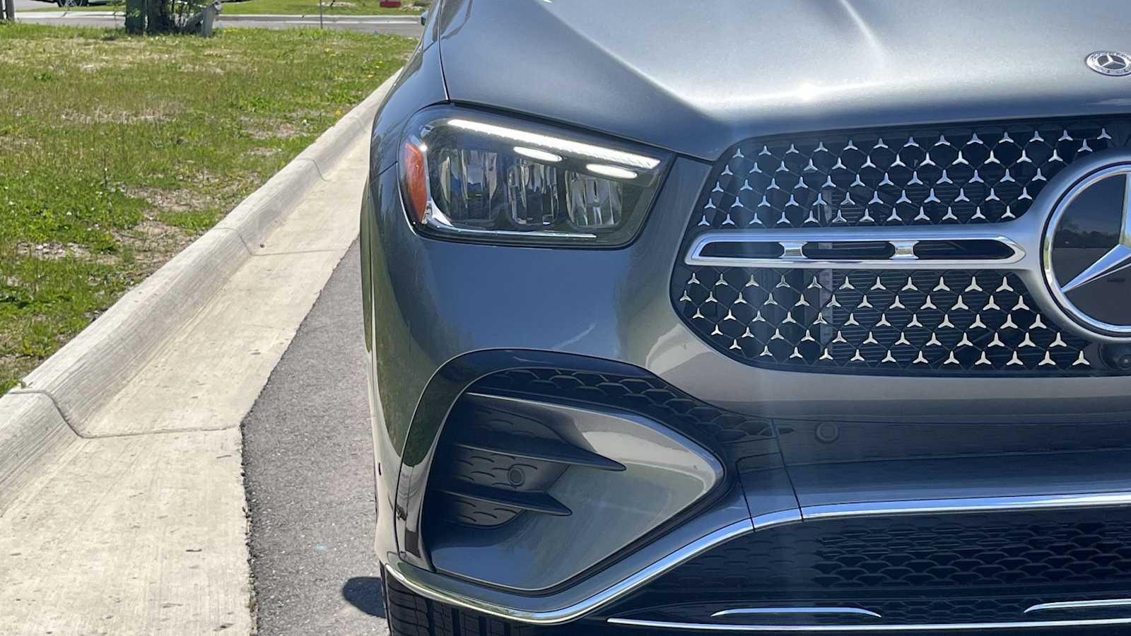 Thumbnail: 2026 Mercedes-Benz GLE - 22
