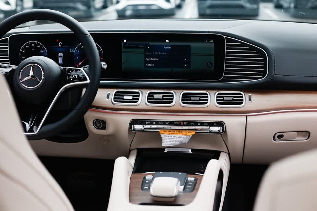 Thumbnail: 2026 Mercedes-Benz GLE - 13