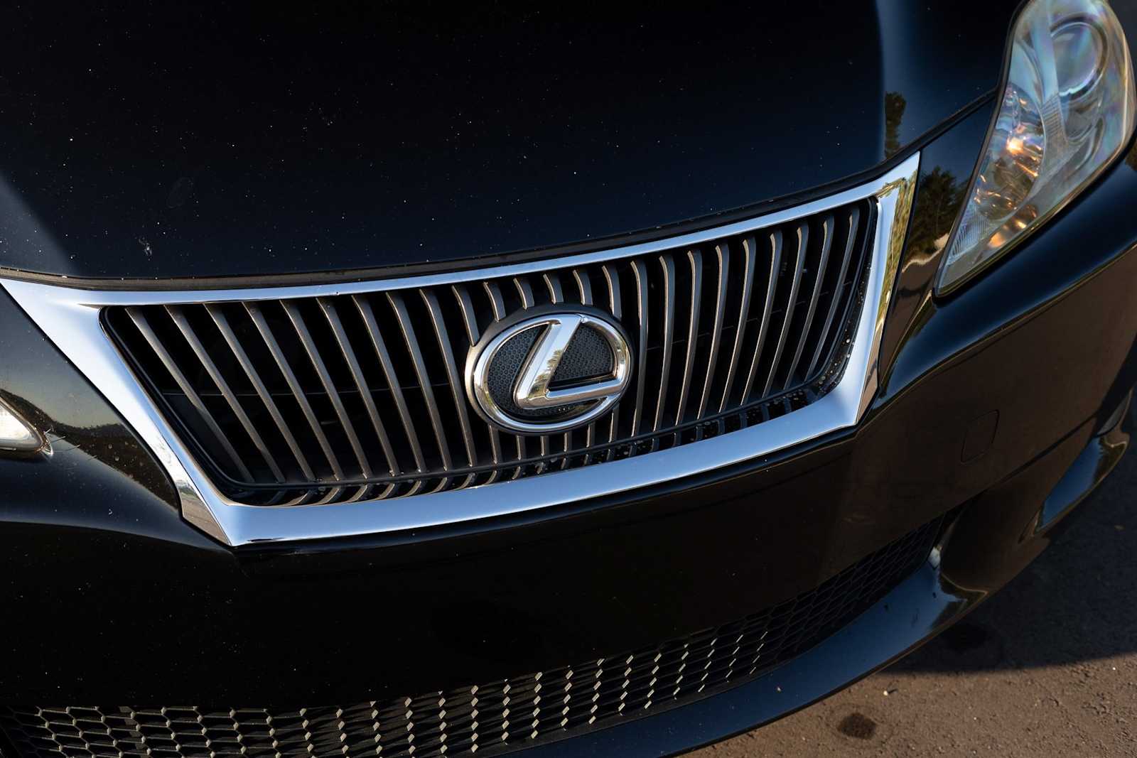 Thumbnail: 2010 Lexus IS - 6