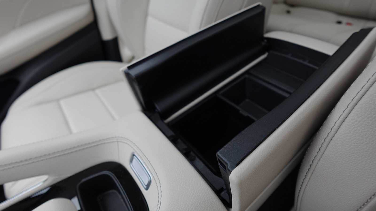 Thumbnail: 2026 Mercedes-Benz GLE - 47