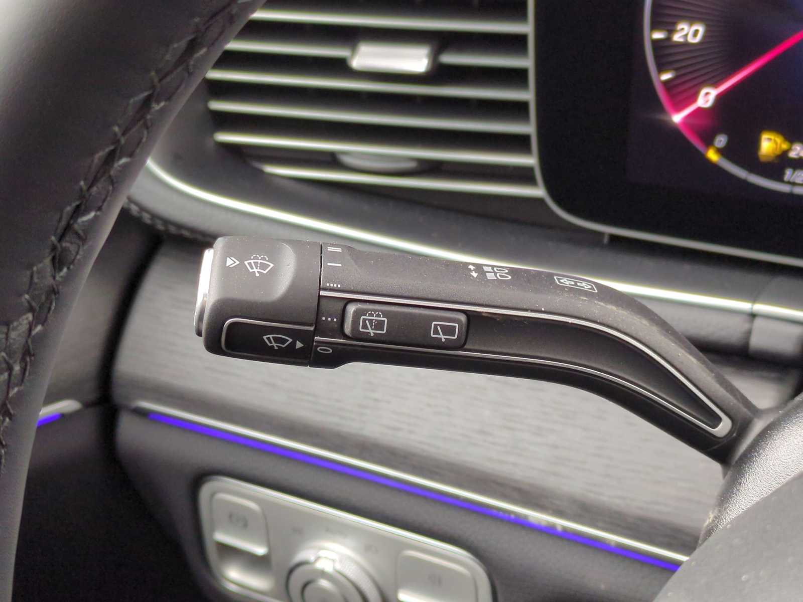 Thumbnail: 2025 Mercedes-Benz GLS - 28