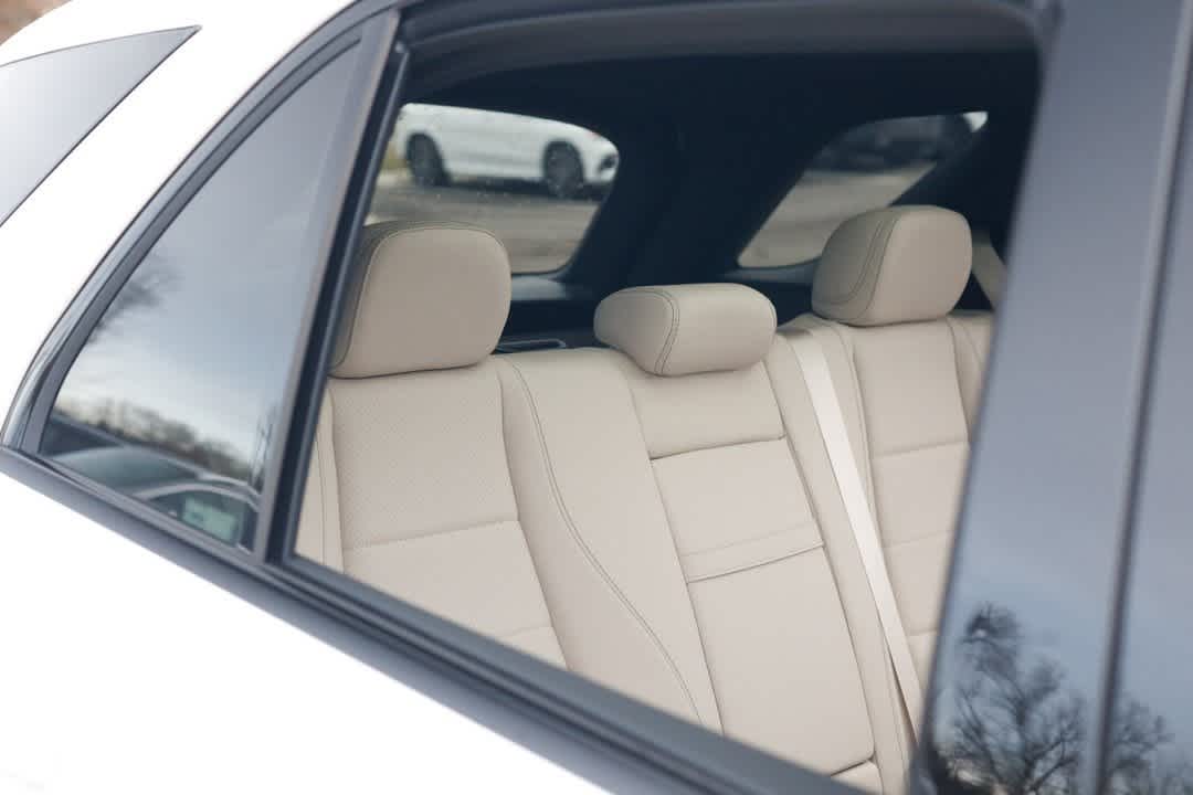 Thumbnail: 2026 Mercedes-Benz GLE - 12