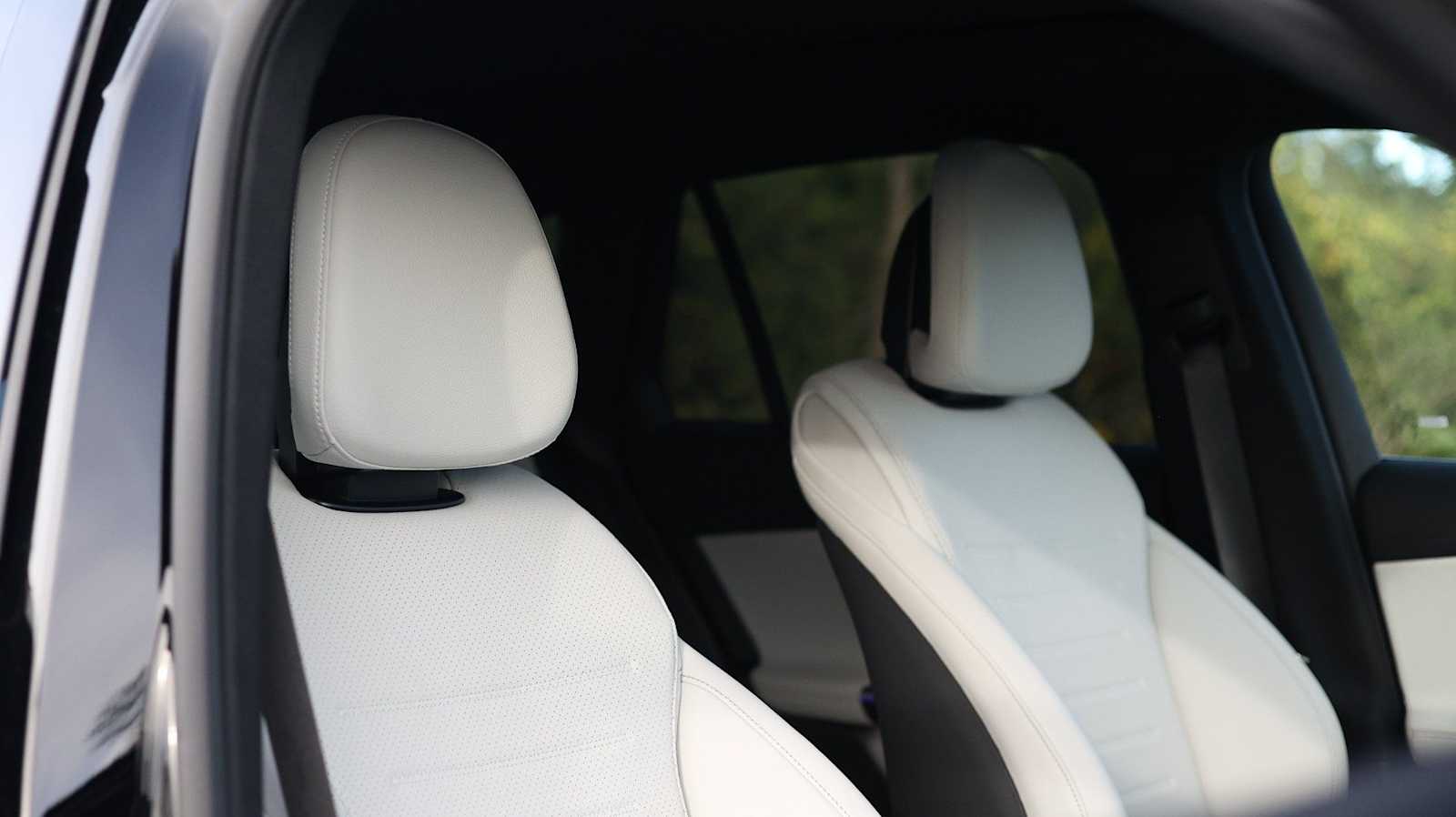 Thumbnail: 2026 Mercedes-Benz GLC - 23