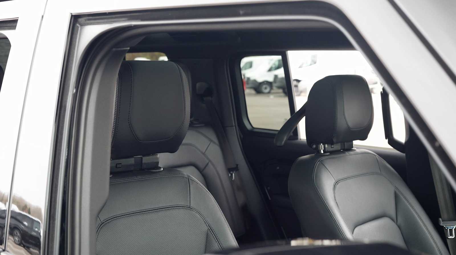 Thumbnail: 2024 Land Rover Defender - 16