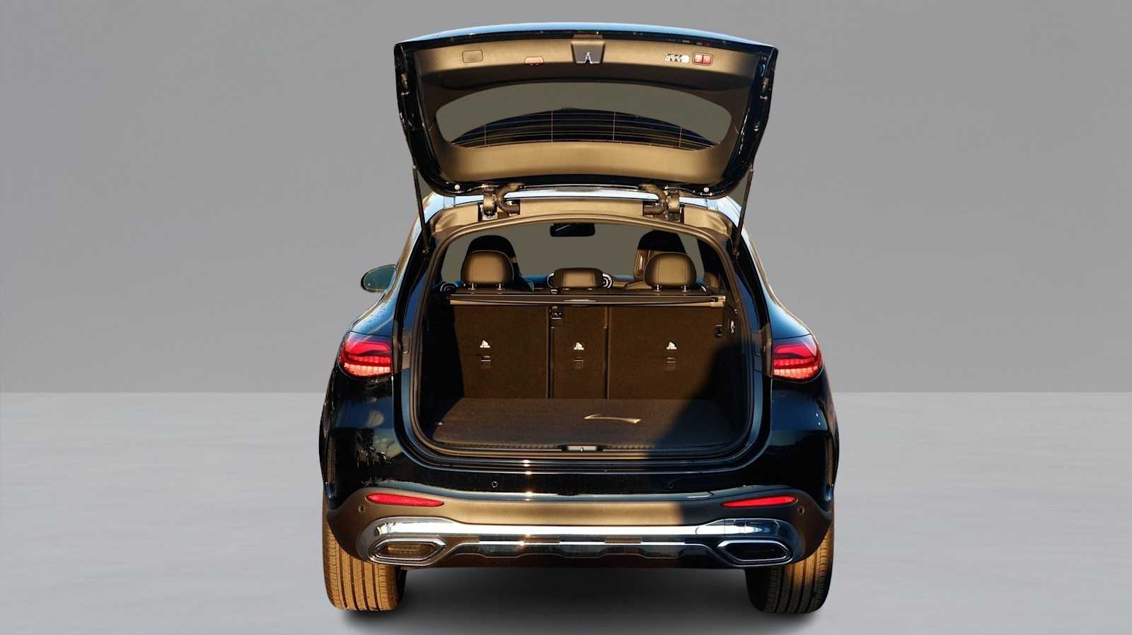 Thumbnail: 2026 Mercedes-Benz GLC - 9