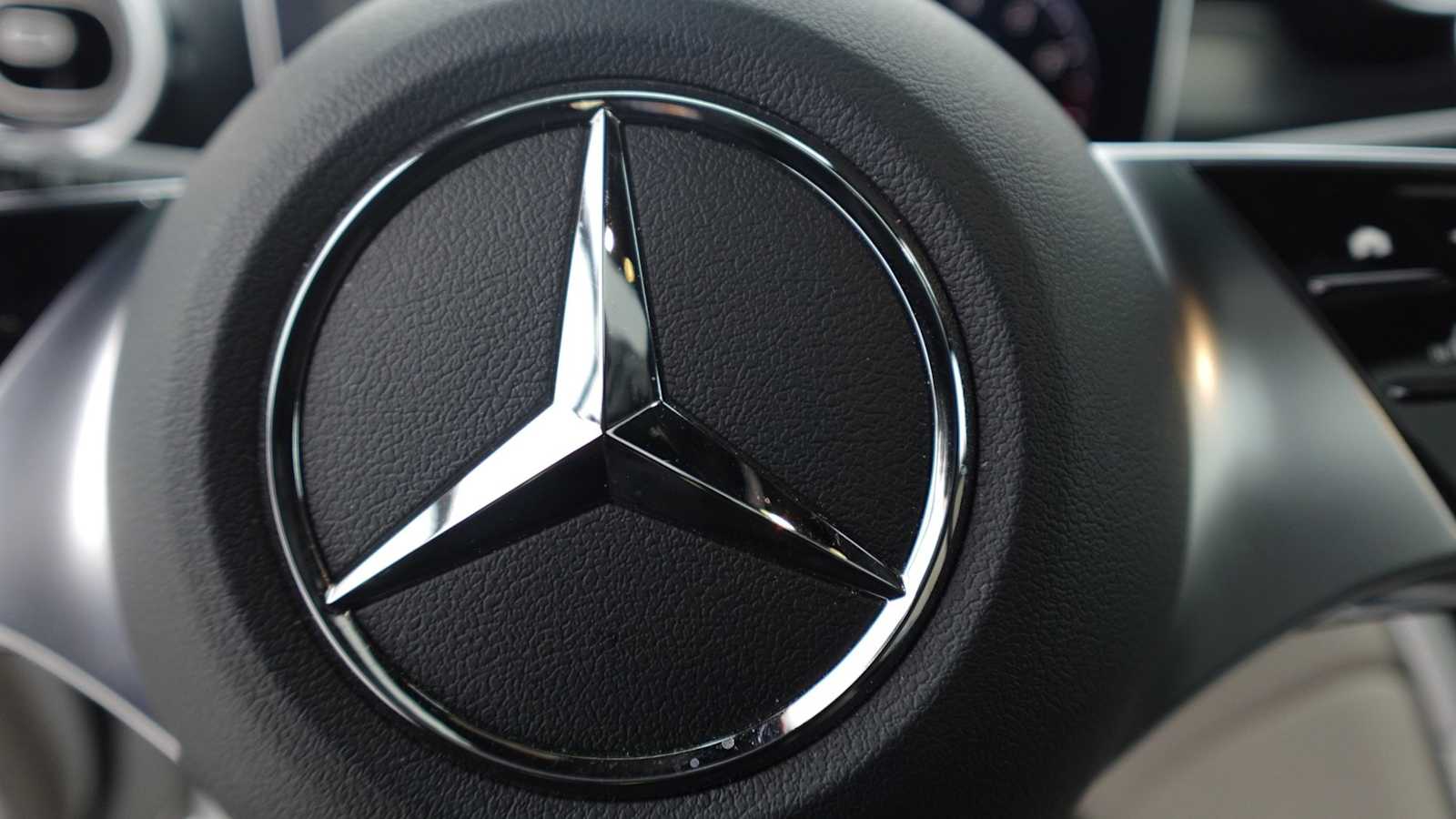 Thumbnail: 2026 Mercedes-Benz GLC - 36