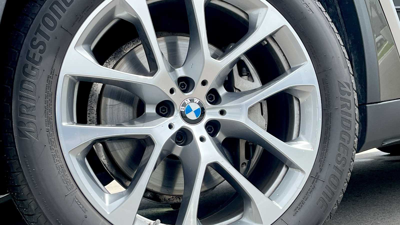 Thumbnail: 2025 BMW X5 - 25