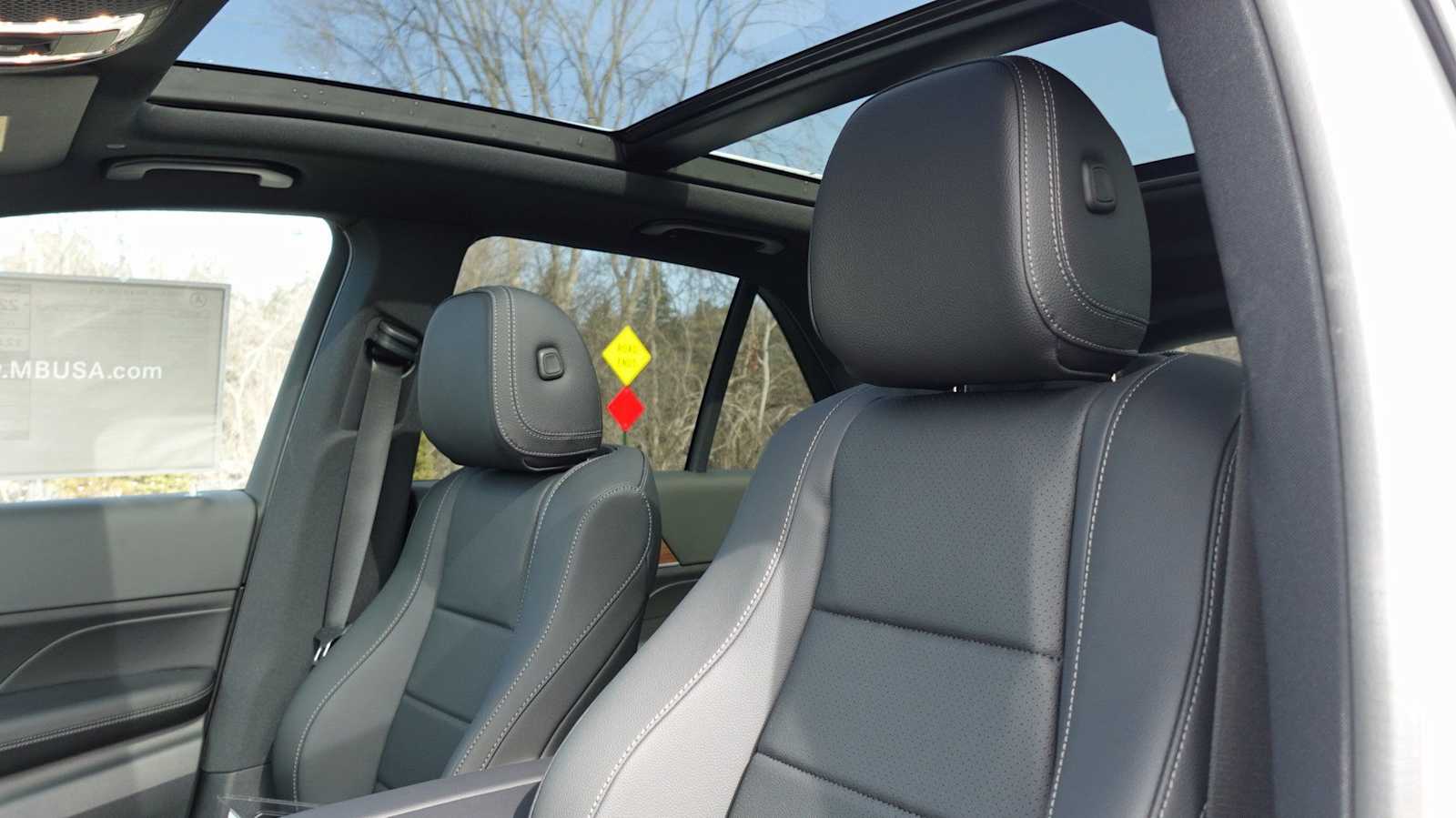 Thumbnail: 2026 Mercedes-Benz GLE - 28