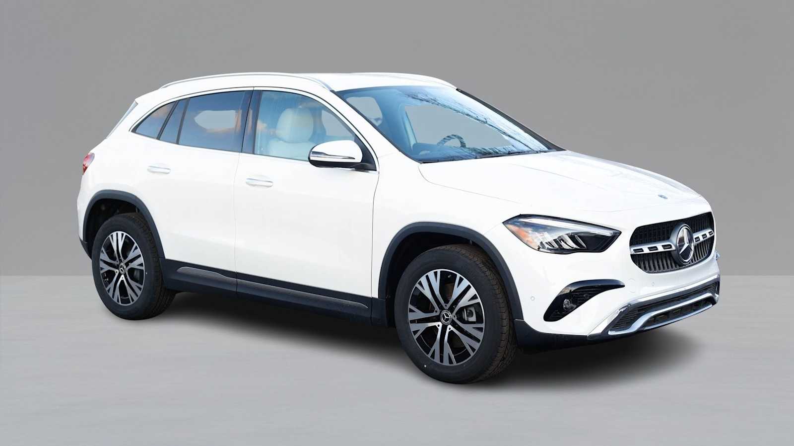 2026 Mercedes Benz GLA 250 4MATIC photo 3
