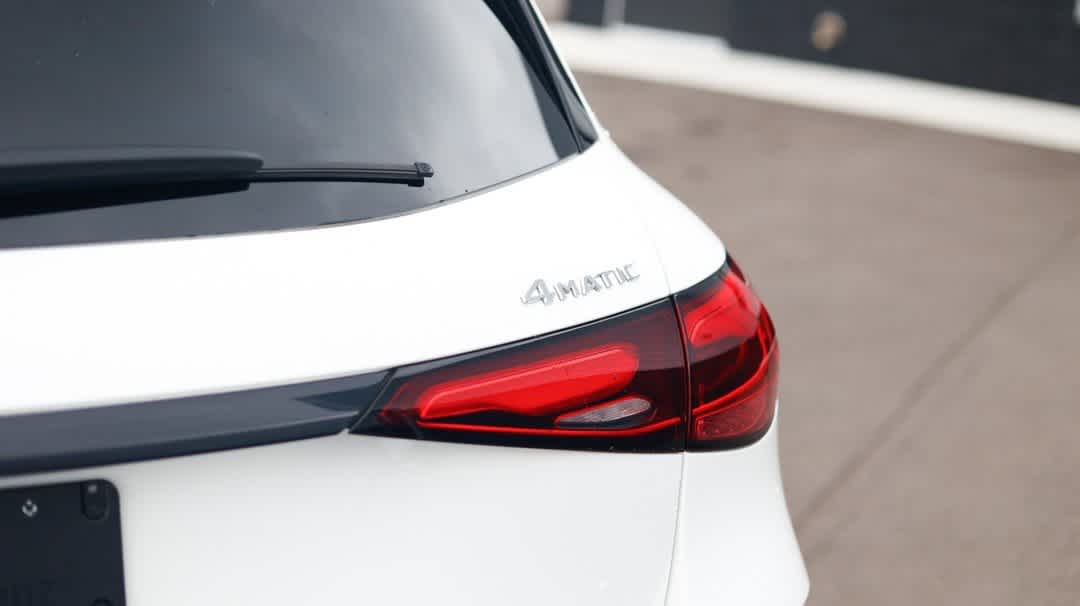 Thumbnail: 2025 Mercedes-Benz GLC - 13