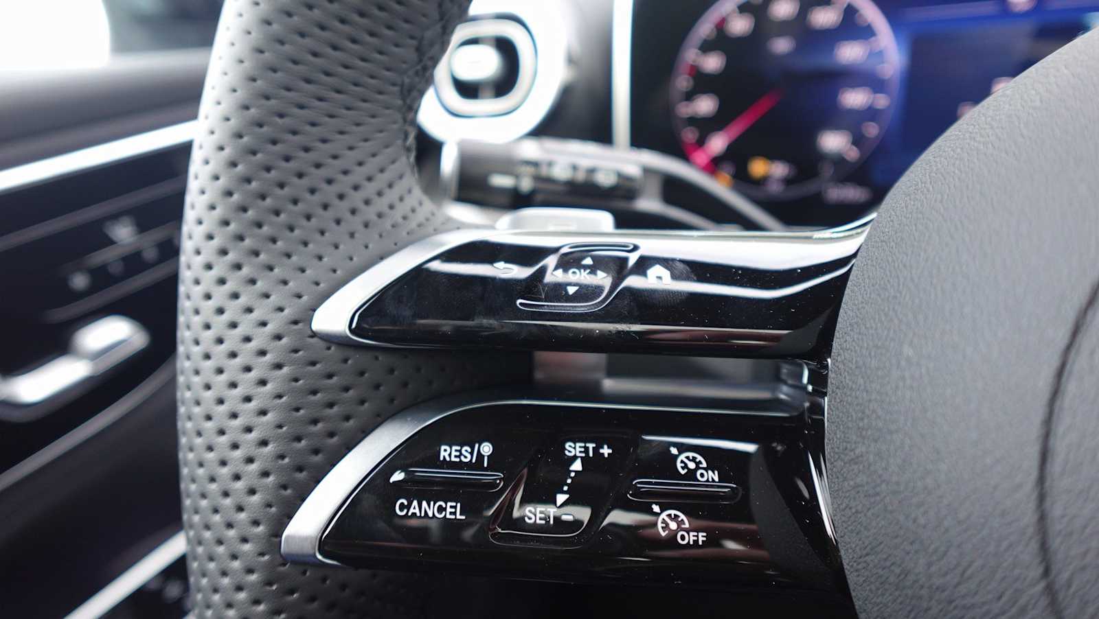 Thumbnail: 2026 Mercedes-Benz GLC - 24