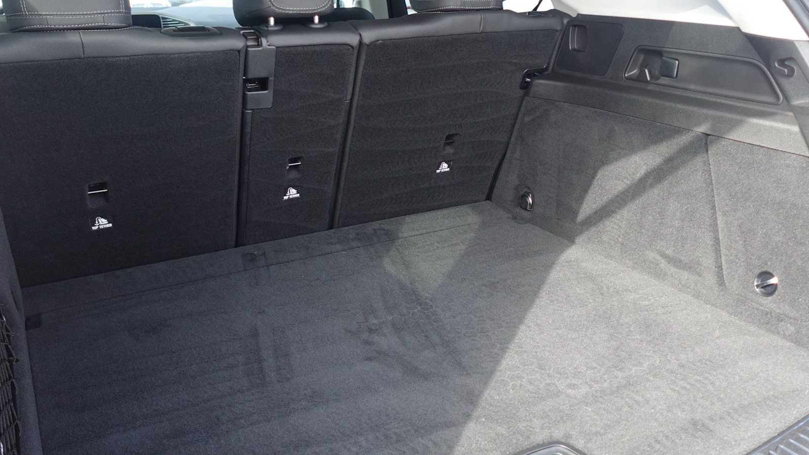 Thumbnail: 2026 Mercedes-Benz GLE - 16