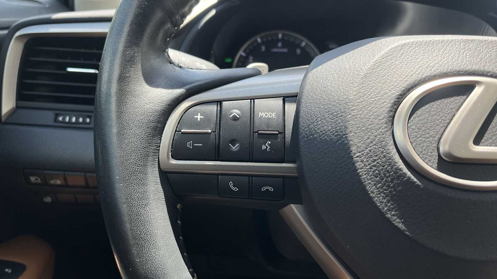 Thumbnail: 2021 Lexus RX - 40