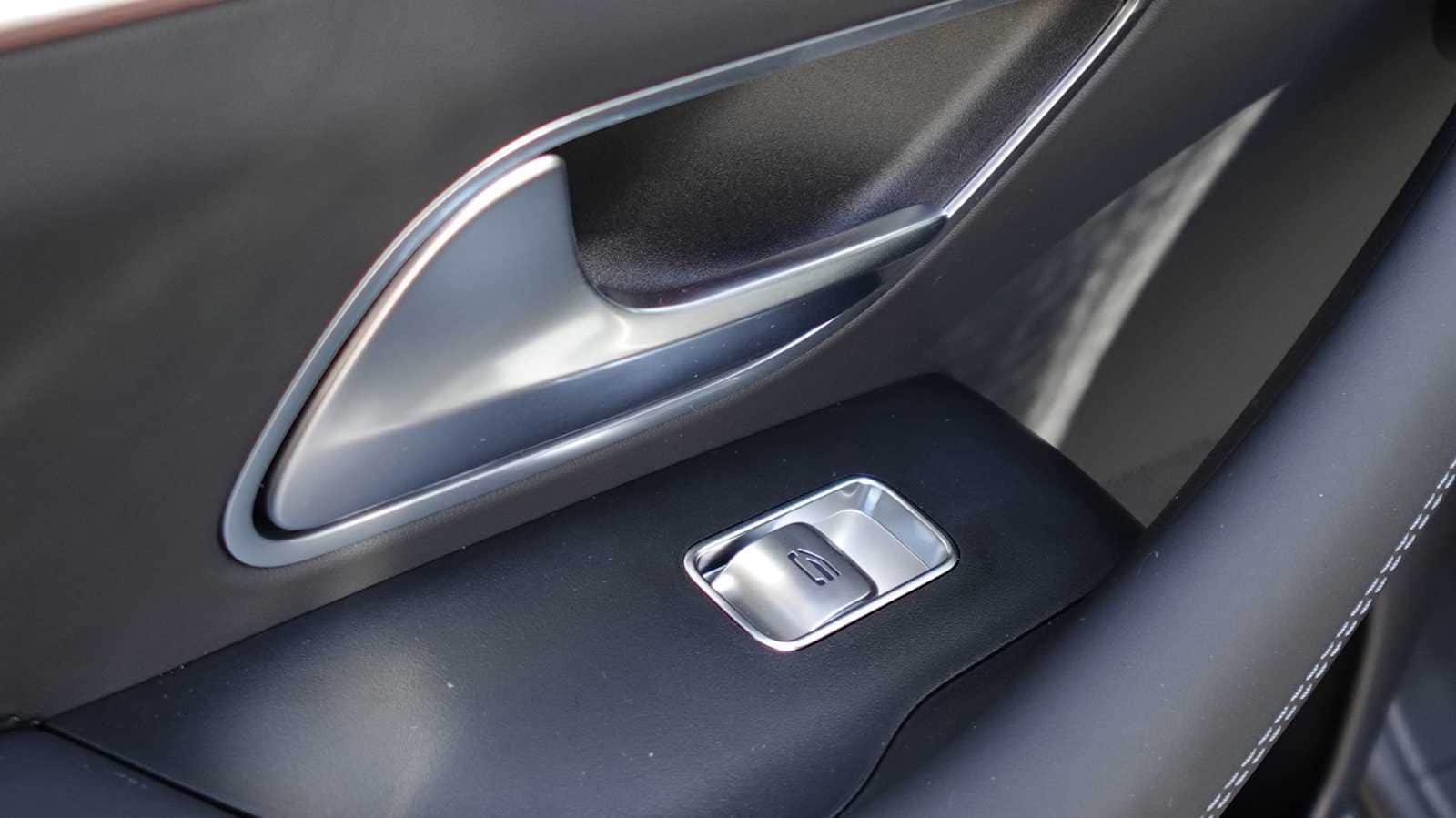 Thumbnail: 2025 Mercedes-Benz GL-Class - 45