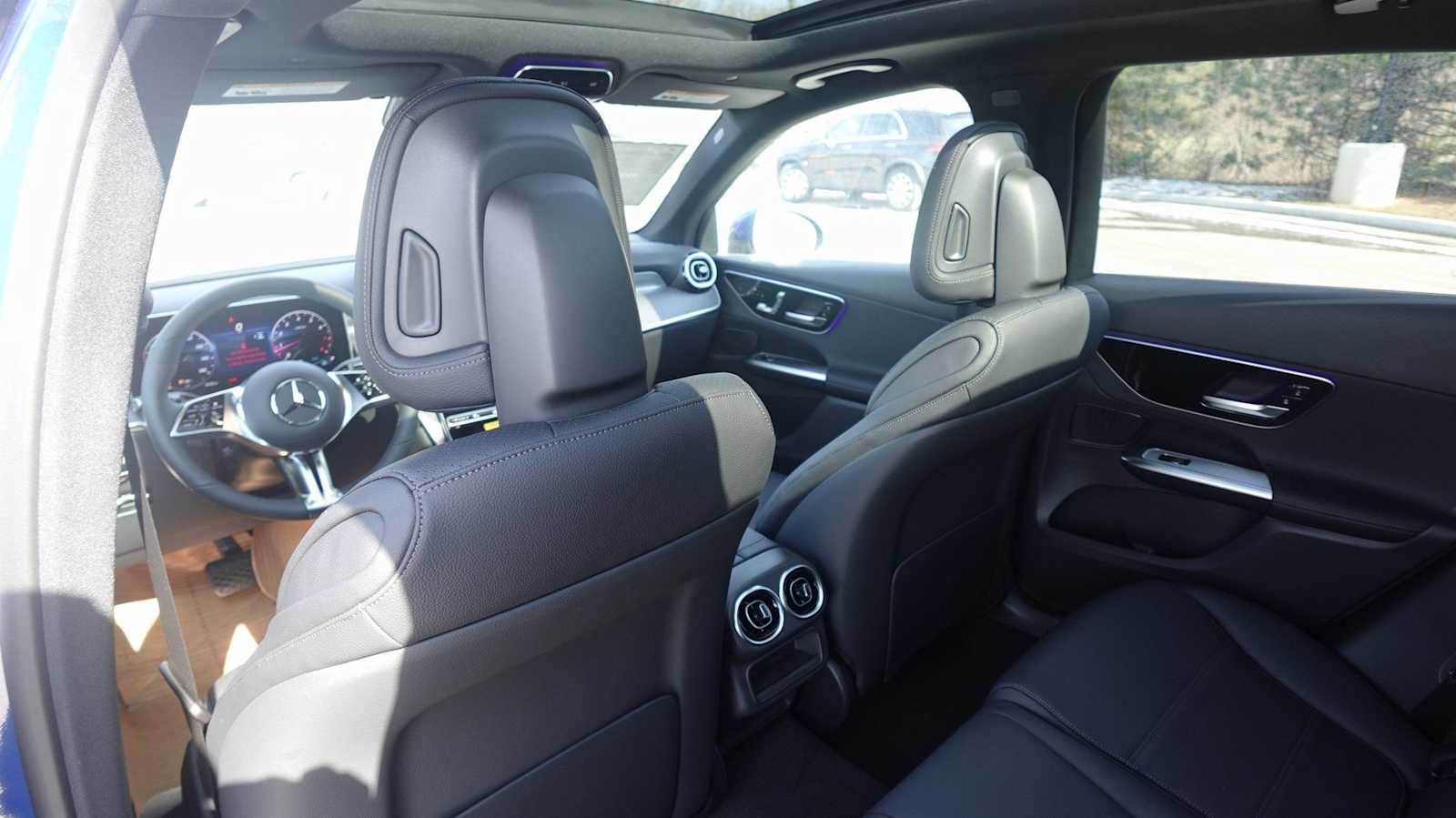 Thumbnail: 2026 Mercedes-Benz GLC - 48