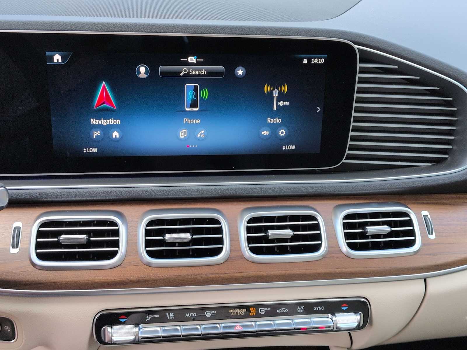 Thumbnail: 2026 Mercedes-Benz GLE - 29