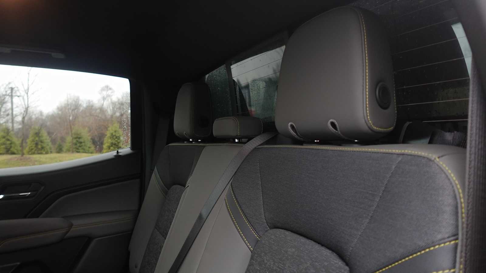 Thumbnail: 2024 Chevrolet Colorado - 35