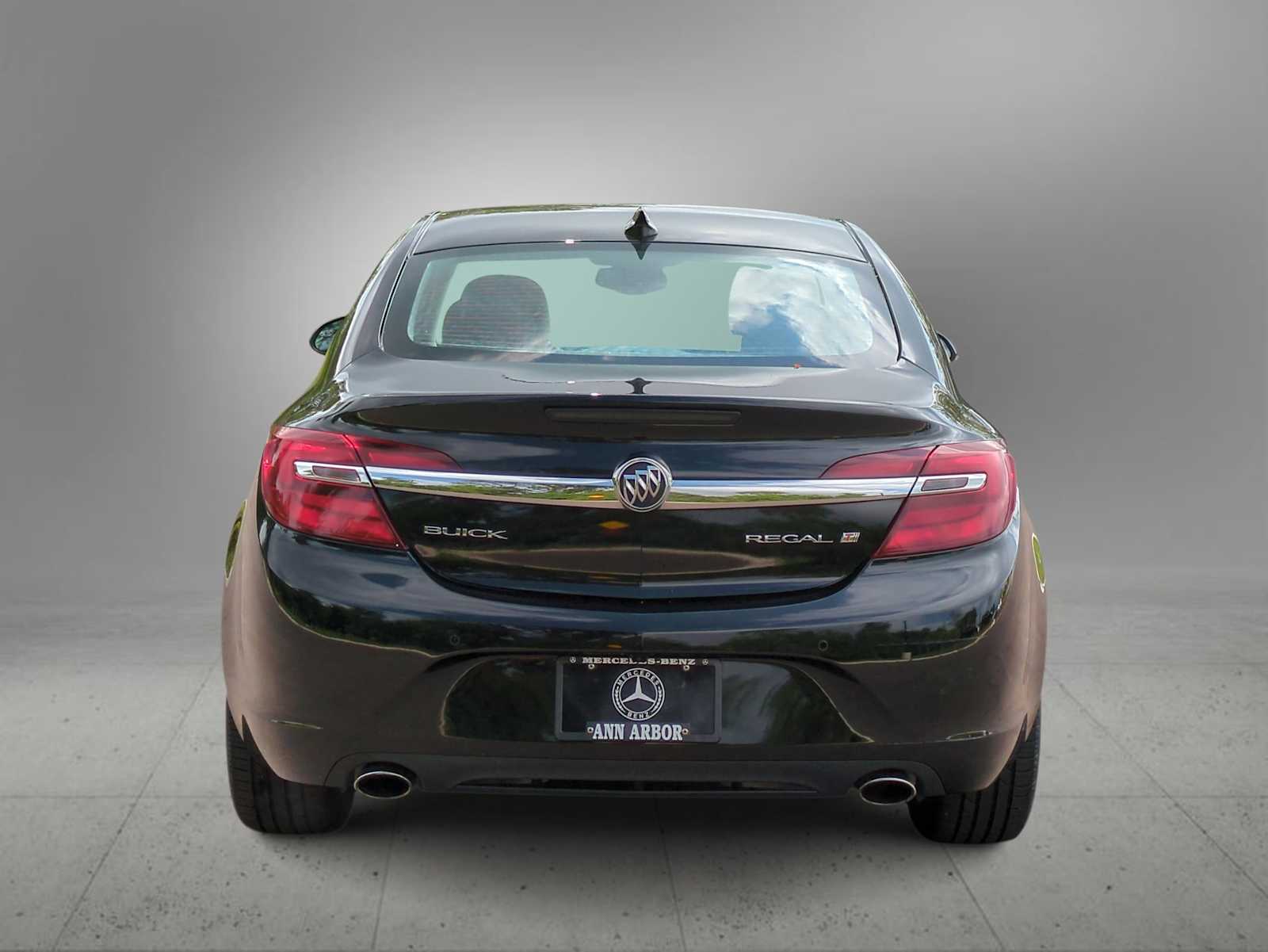 Thumbnail: 2017 Buick Regal - 7