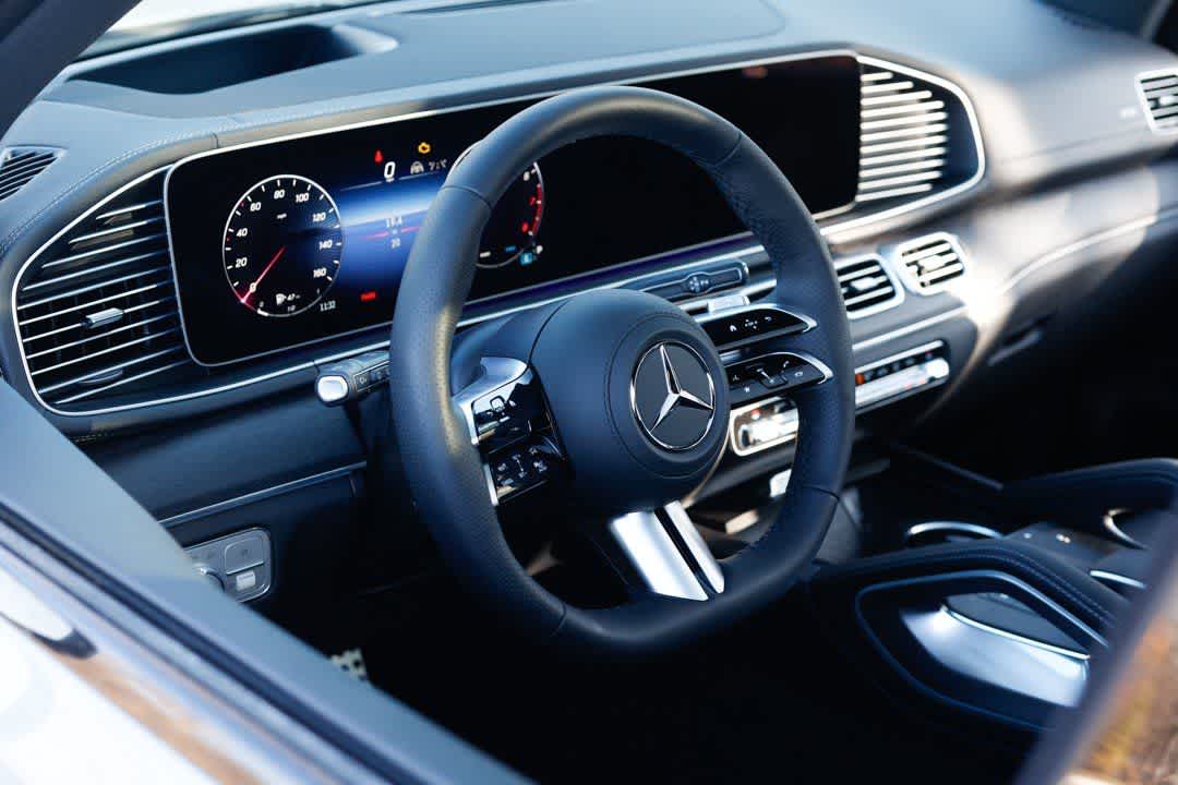 Thumbnail: 2026 Mercedes-Benz GLS - 20