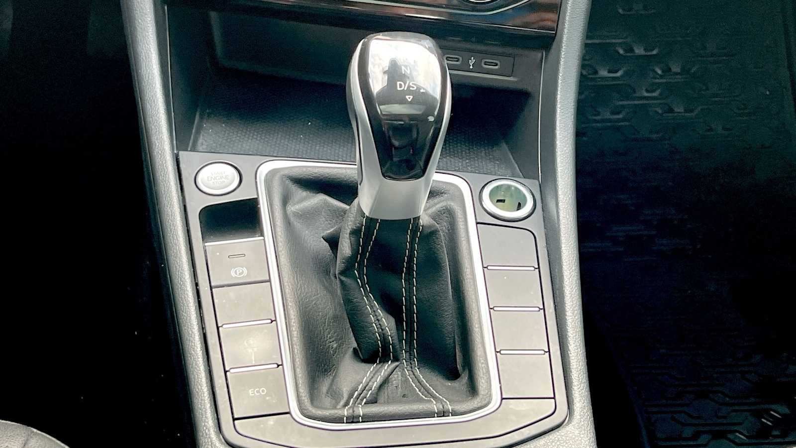 Thumbnail: 2023 Volkswagen Jetta - 46