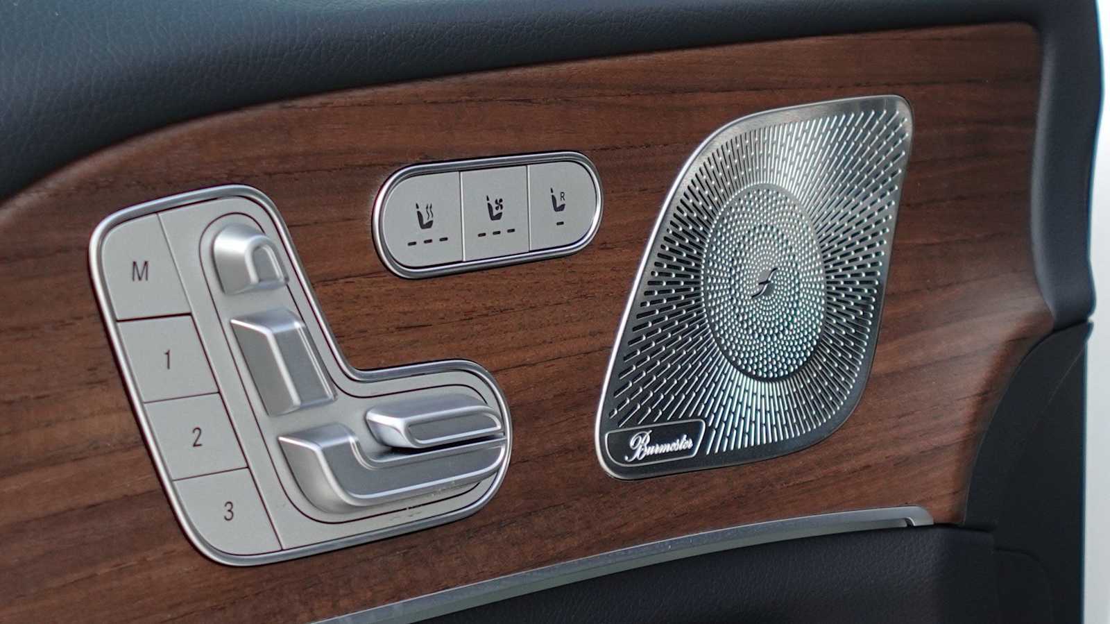 Thumbnail: 2026 Mercedes-Benz GLE - 26