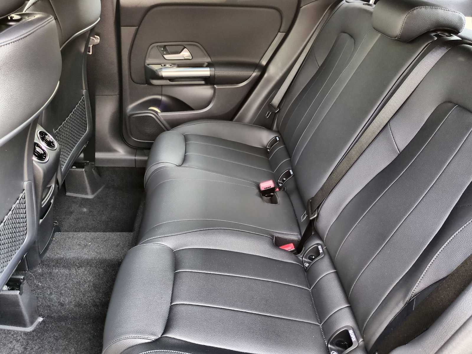 Thumbnail: 2025 Mercedes-Benz GLA - 20