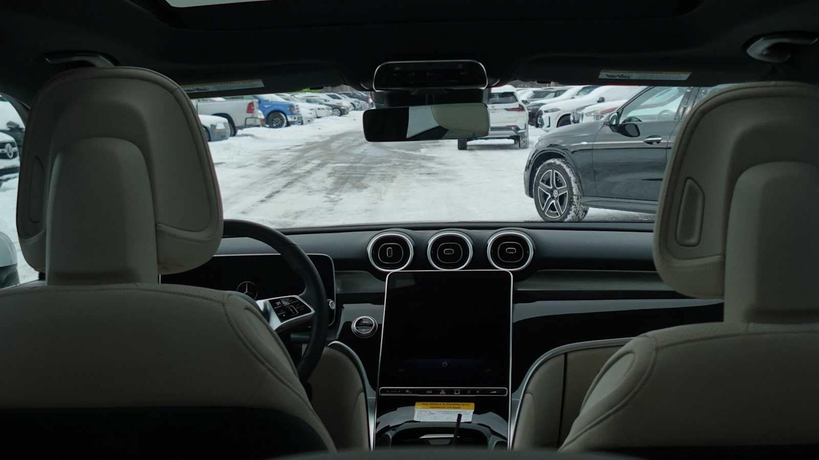 Thumbnail: 2026 Mercedes-Benz GLC - 24