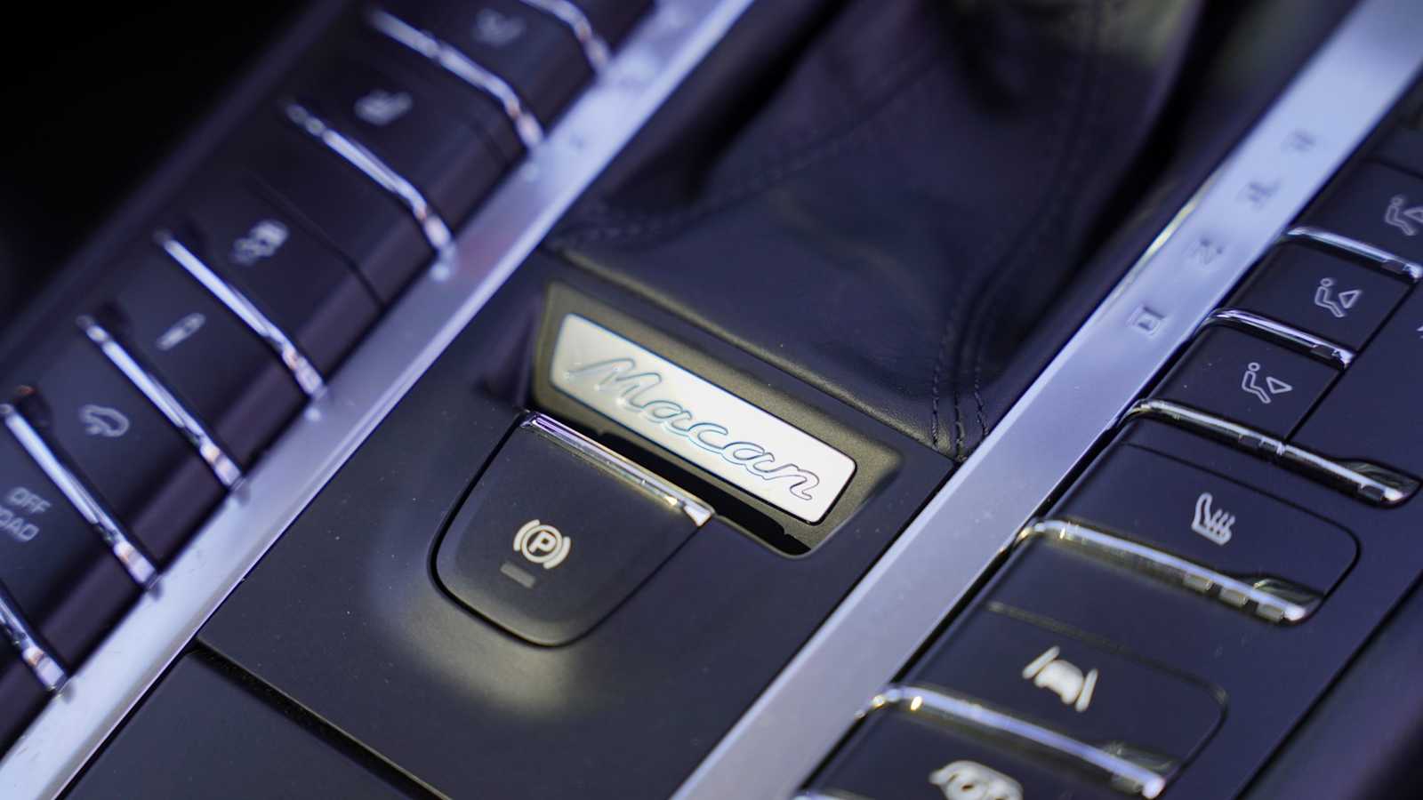 Thumbnail: 2021 Porsche Macan - 18