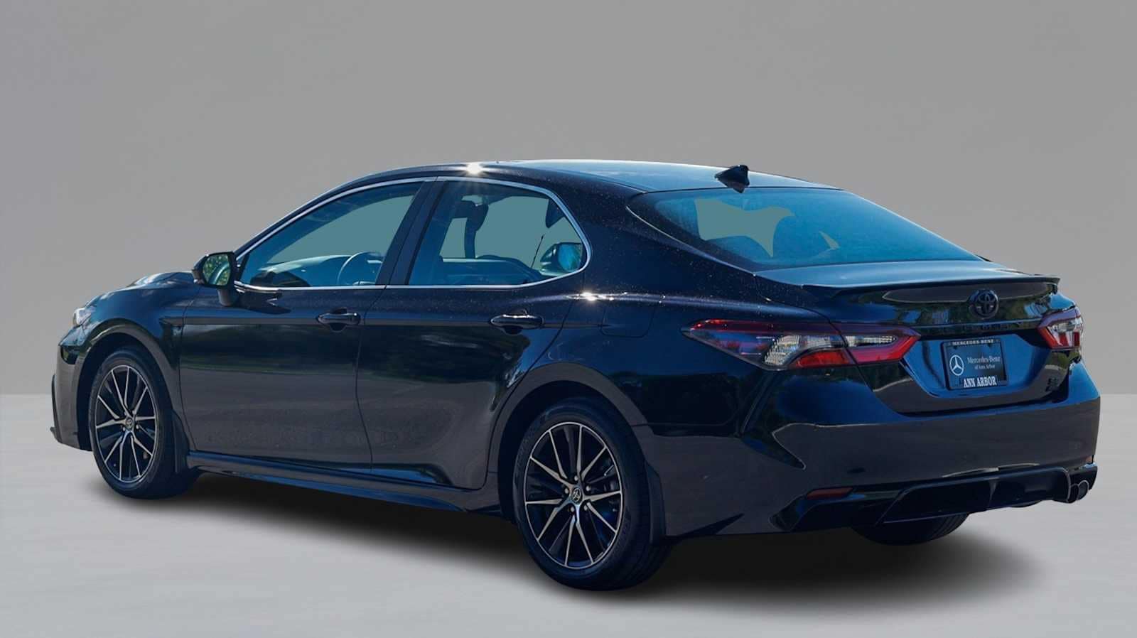 Thumbnail: 2023 Toyota Camry - 7
