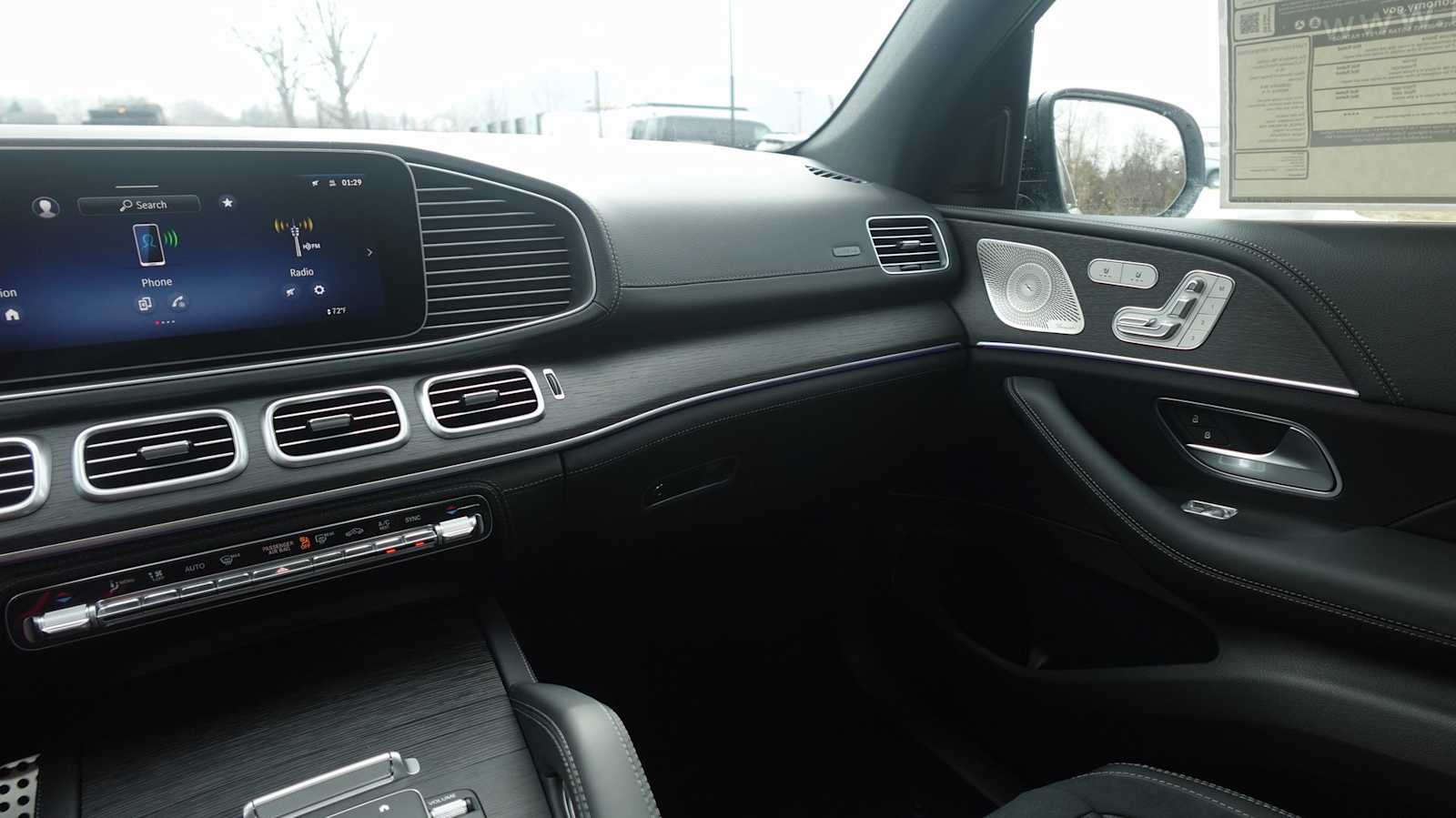 Thumbnail: 2026 Mercedes-Benz GLE - 40