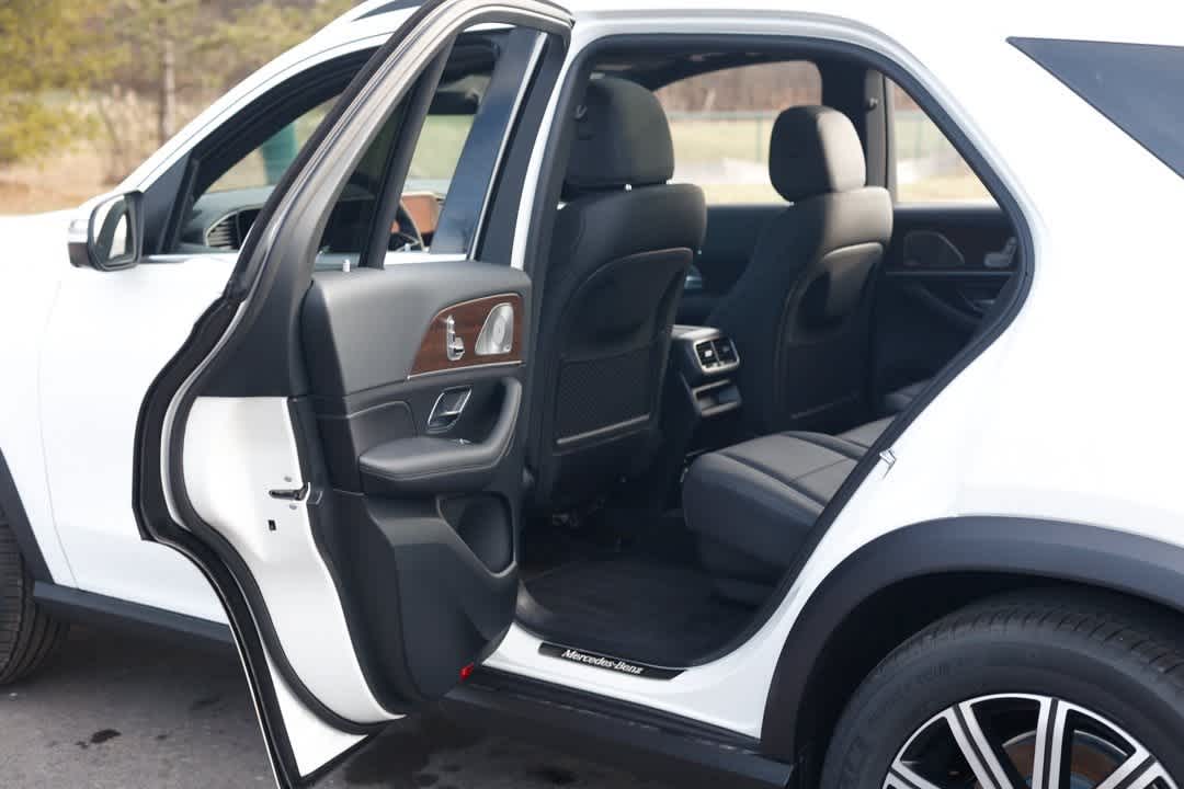 Thumbnail: 2026 Mercedes-Benz GLE - 20