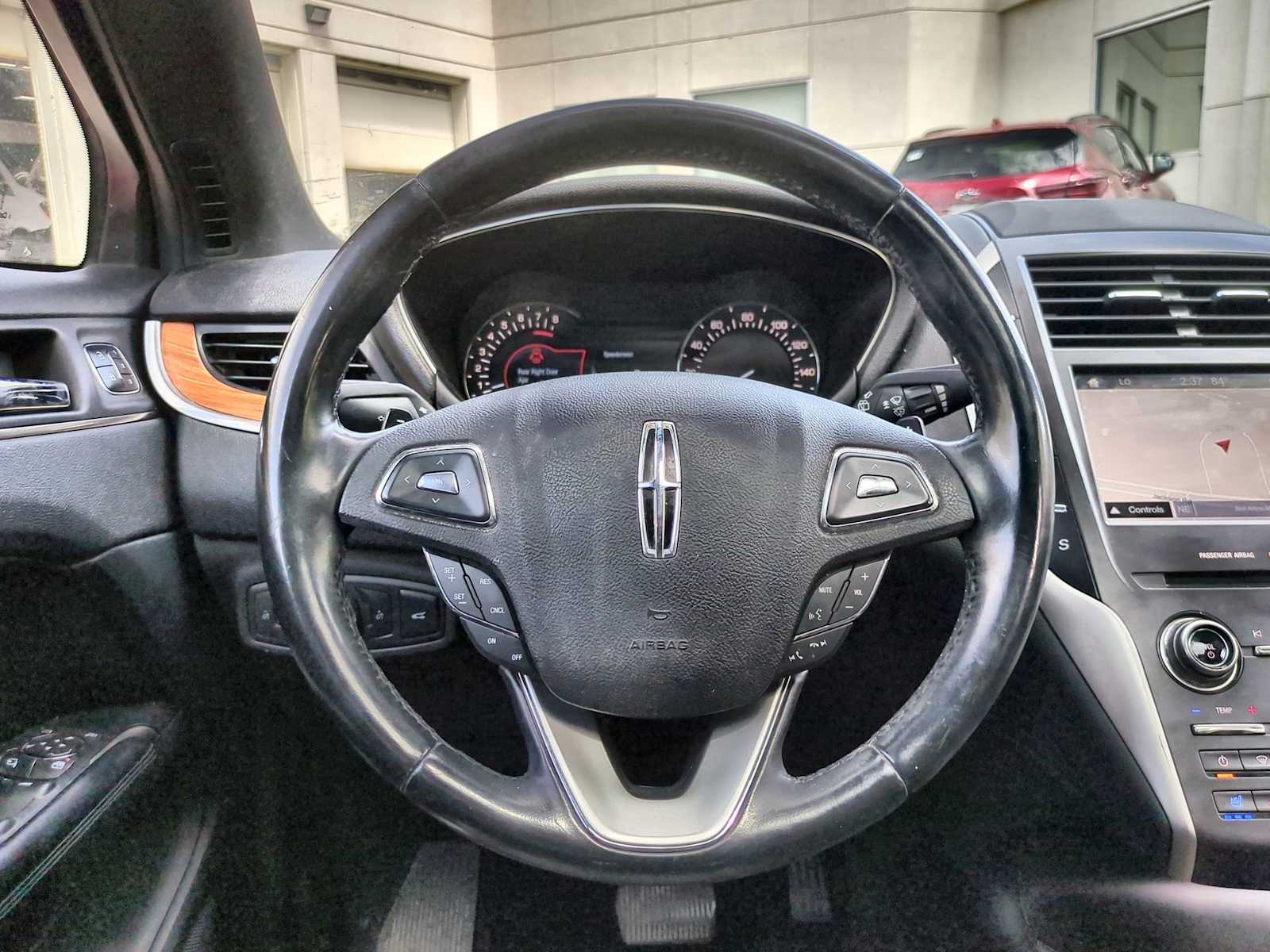 Thumbnail: 2017 Lincoln MKC - 25