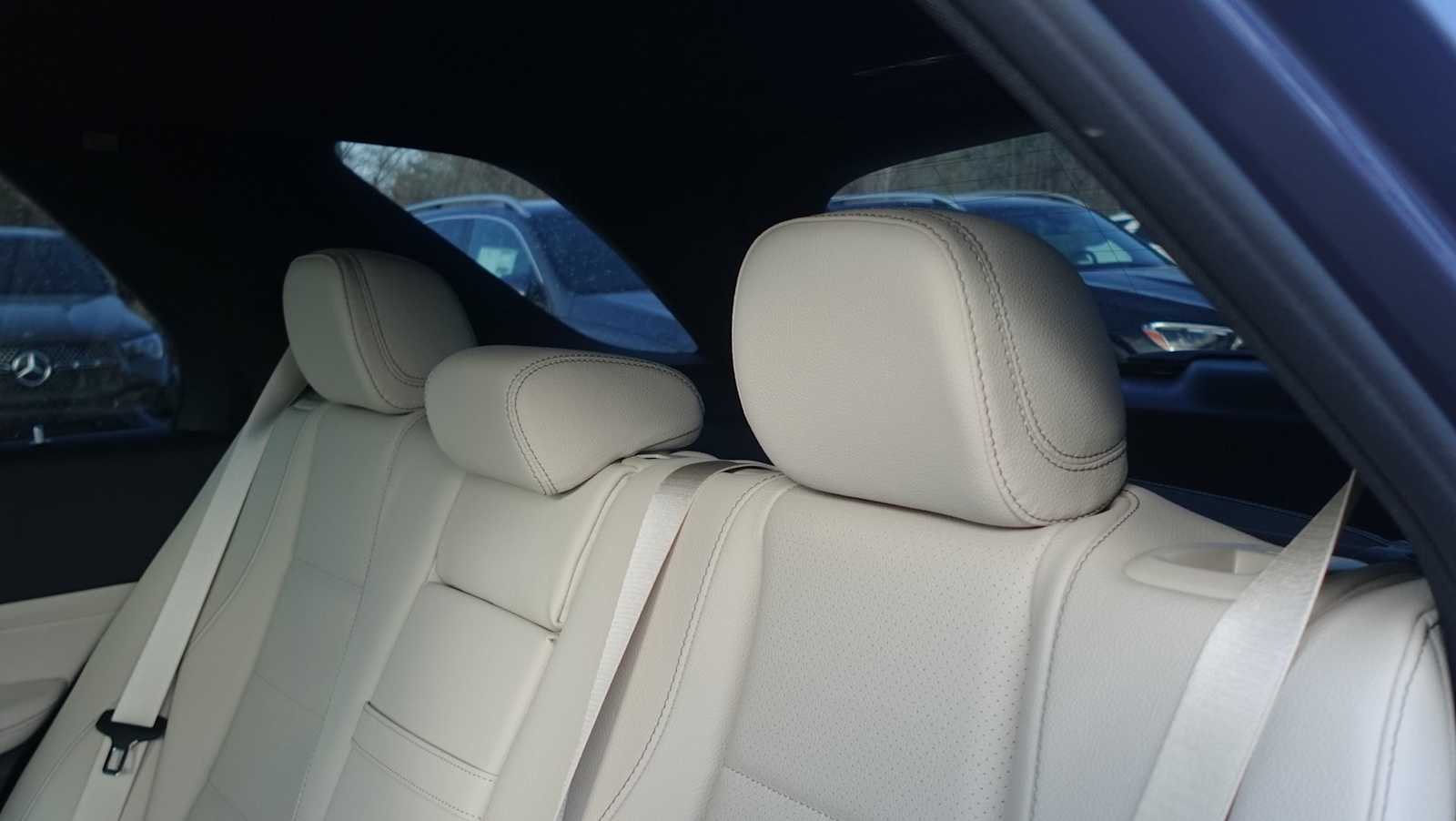 Thumbnail: 2026 Mercedes-Benz GLE - 34