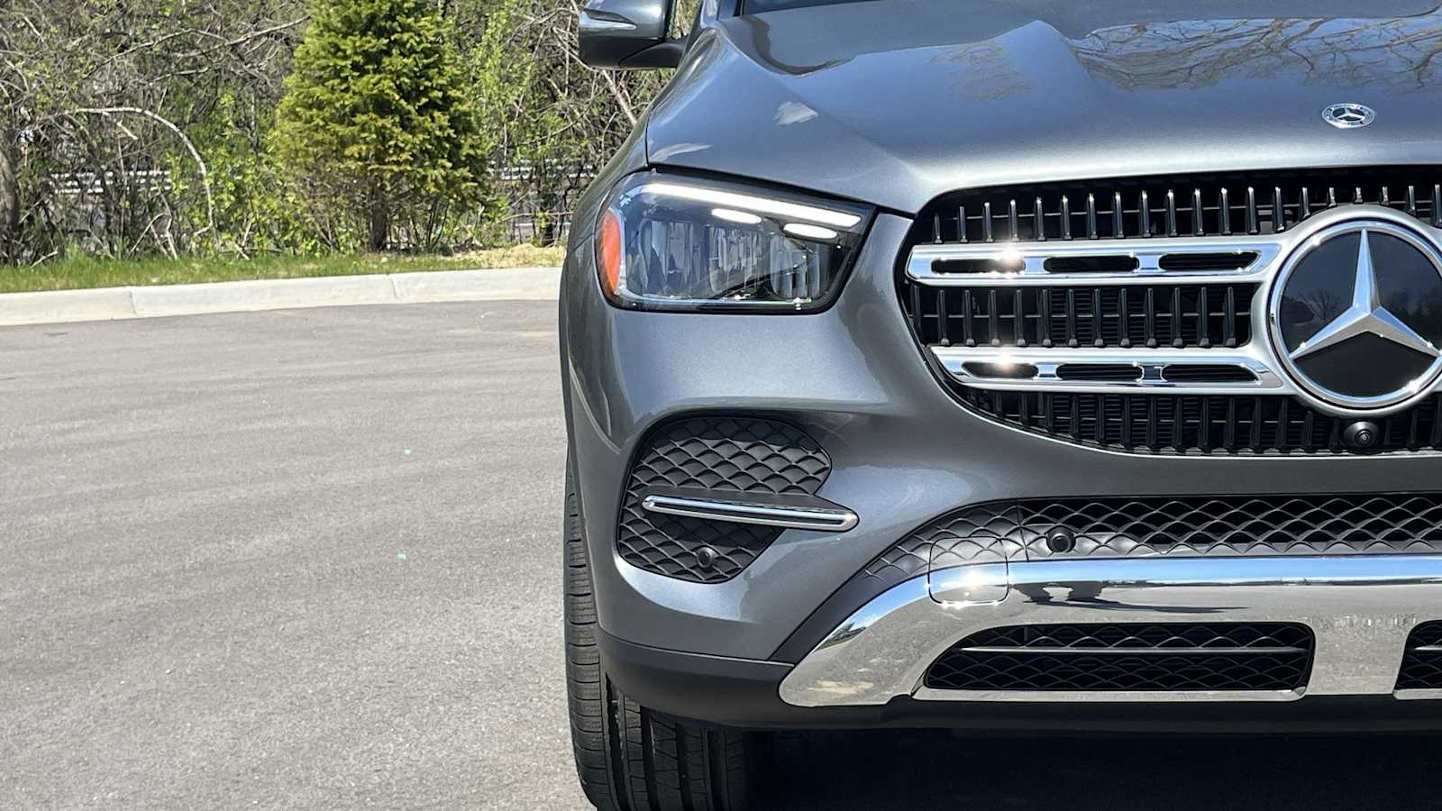 Thumbnail: 2026 Mercedes-Benz GLE - 22